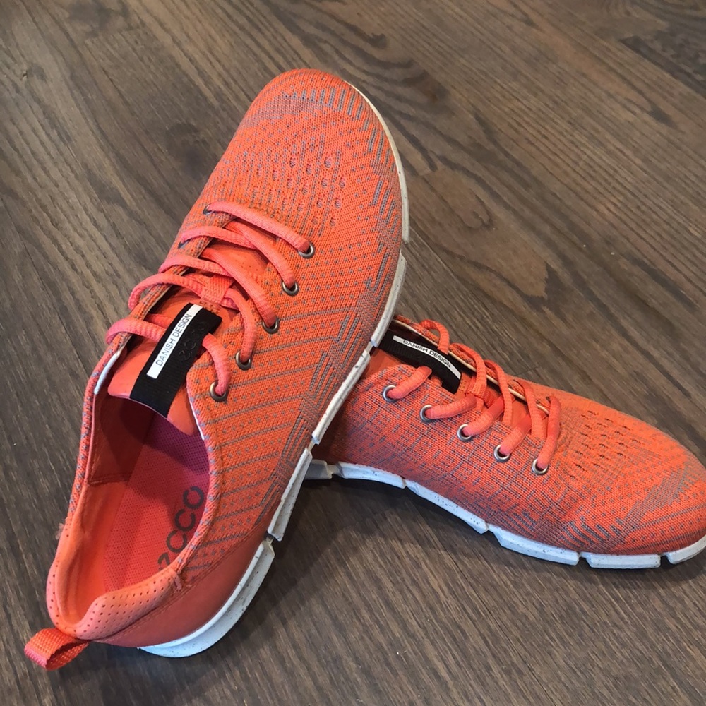 Coral Ecco Danish Design Sneakers EUC
